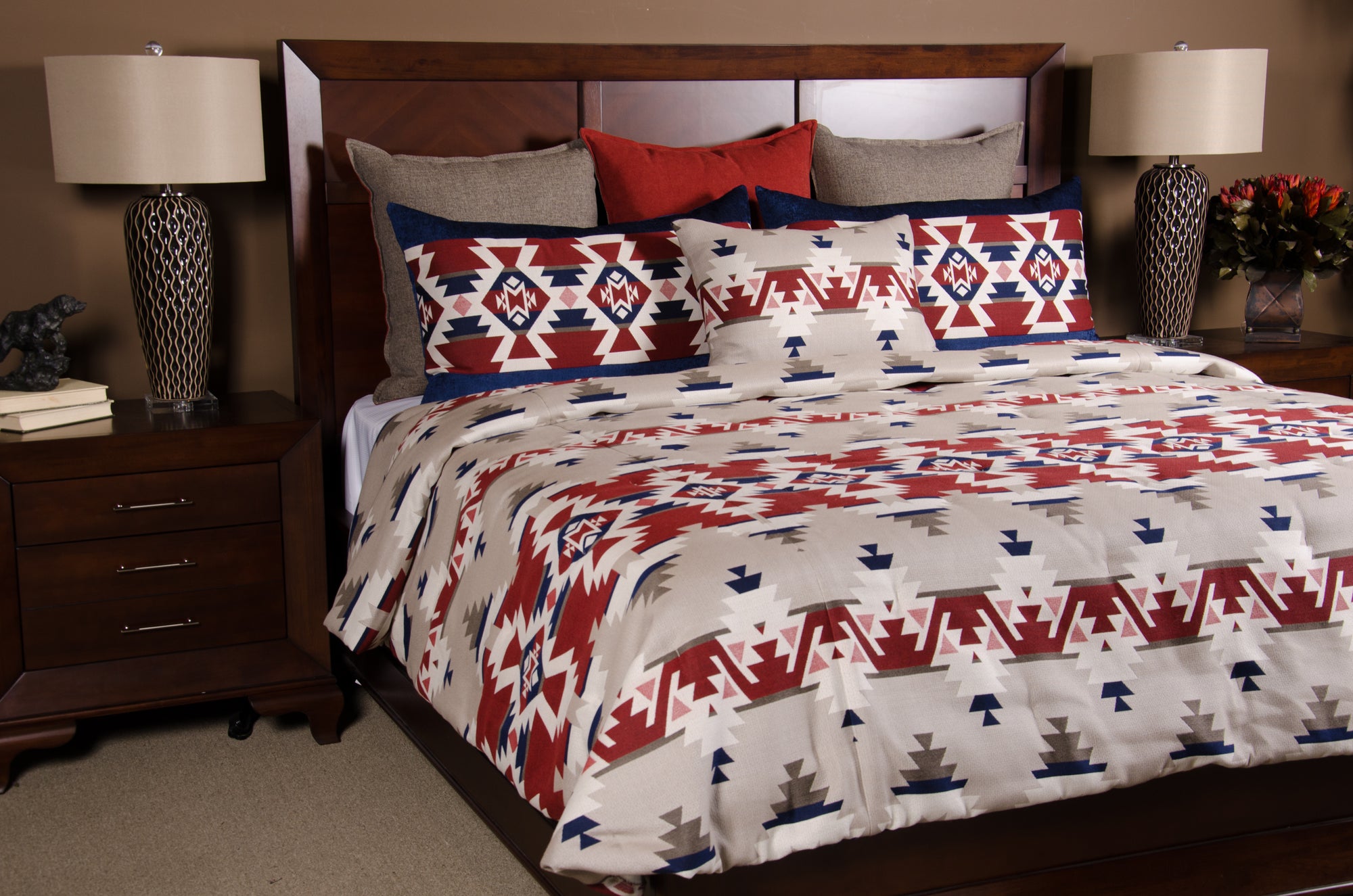 Muna Cal King/King Coverlet Set - K&R Interiors