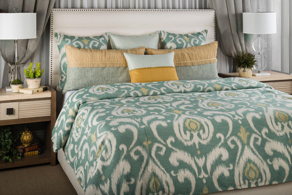The Golden Lantern King/Cal King Duvet Set - K&R Interiors