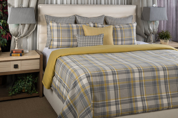 Tee Time Yellow Duvet - K&R Interiors
