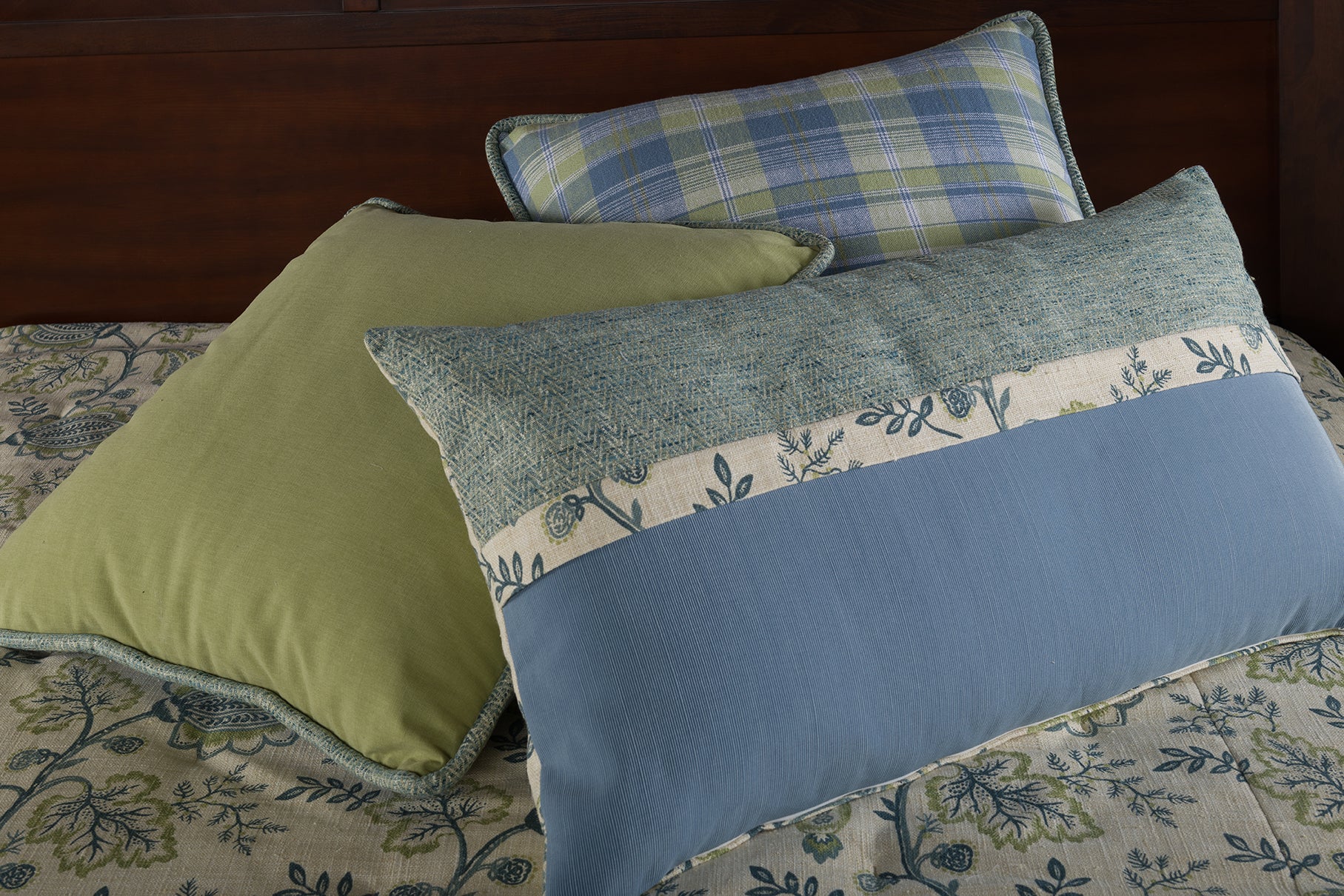 Angie King Coverlet Set - K&R Interiors