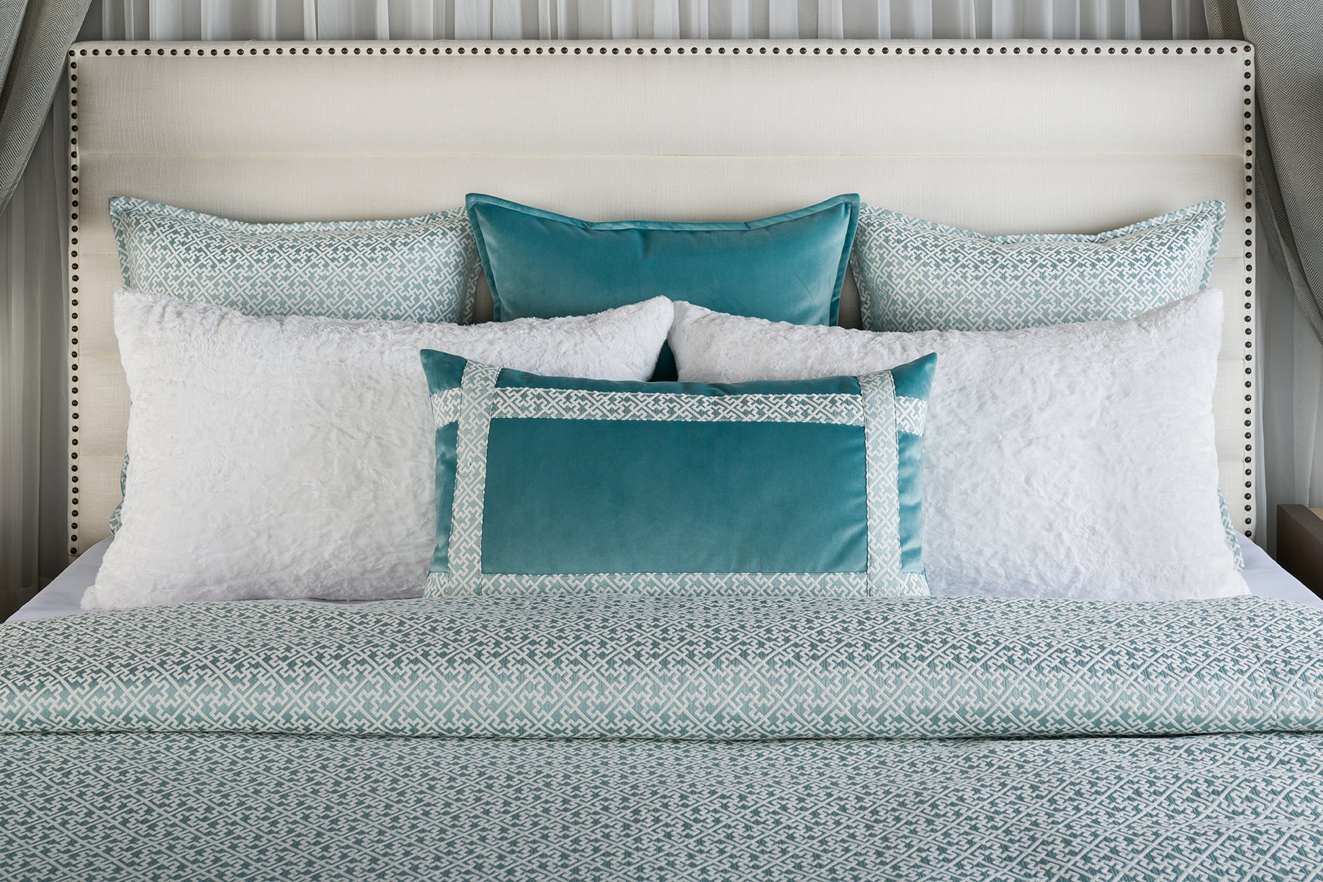 Jackie King/Cal King Duvet Set - K&R Interiors