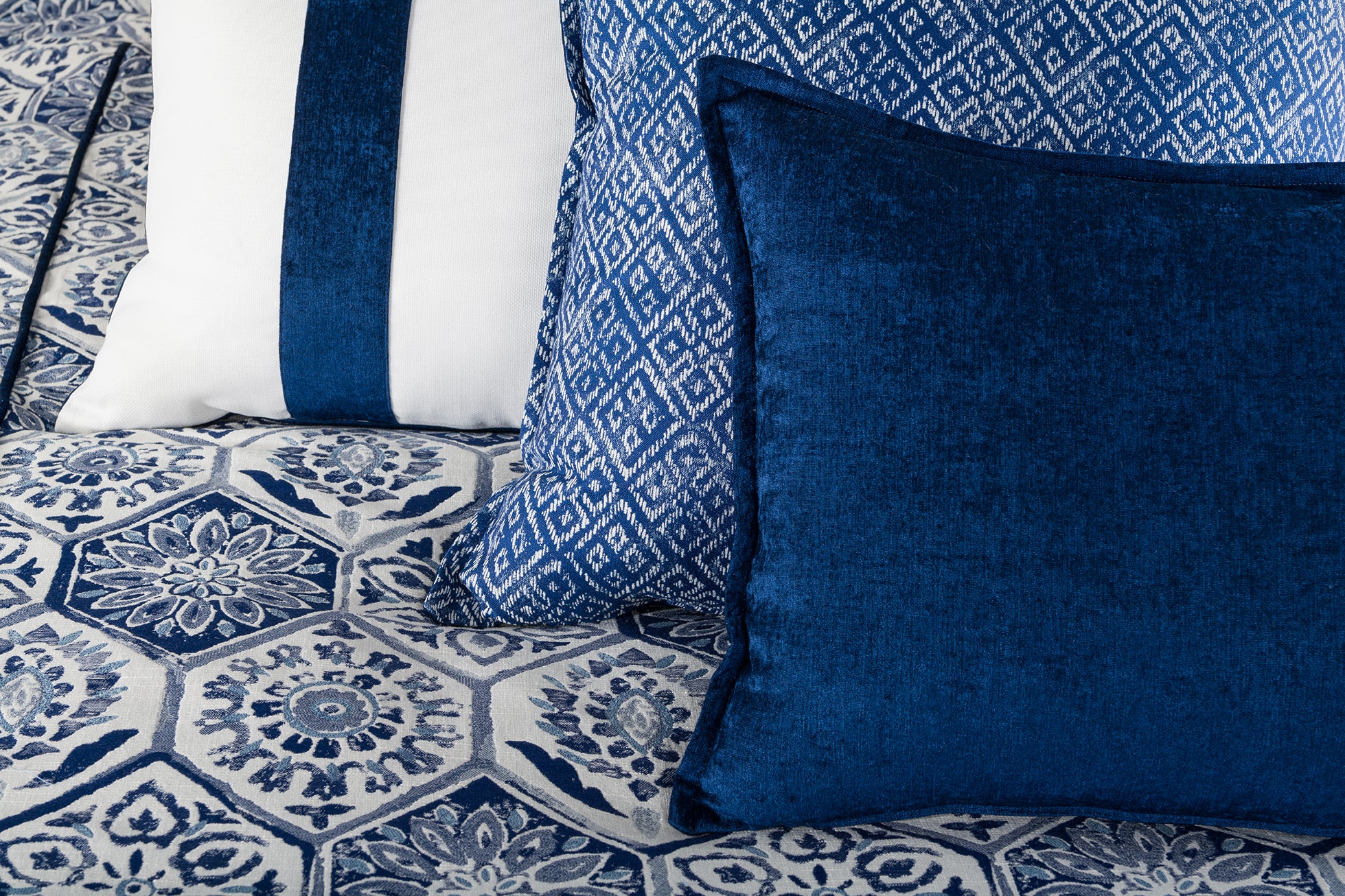 Ashley King/Cal King Coverlet Set - K&R Interiors